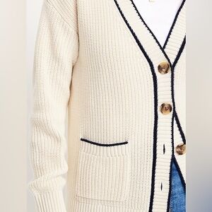 Old Navy Women’s Cream Cardigan with Navy Trim and Wooden Buttons Size XXL